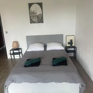 Tour Eiffel Vue Seine Avec Terrasse Appartement