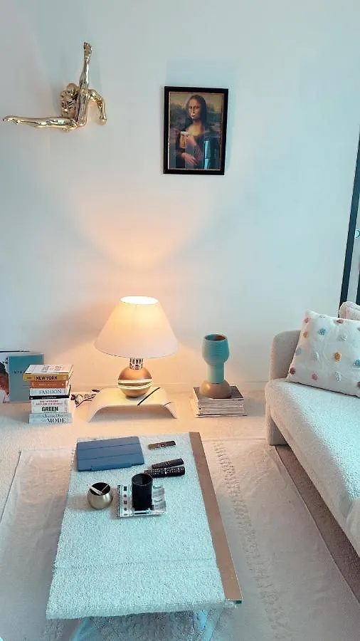 Cozy Paris Apartment